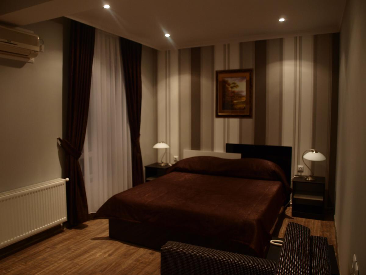 Hotel Mimoza Razgrad エクステリア 写真