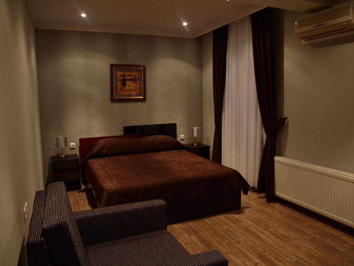 Hotel Mimoza Razgrad エクステリア 写真
