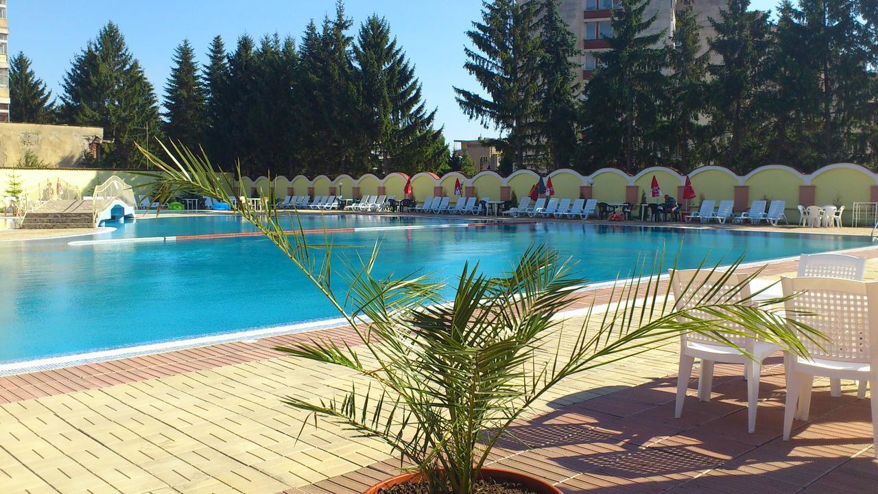 Hotel Mimoza Razgrad エクステリア 写真