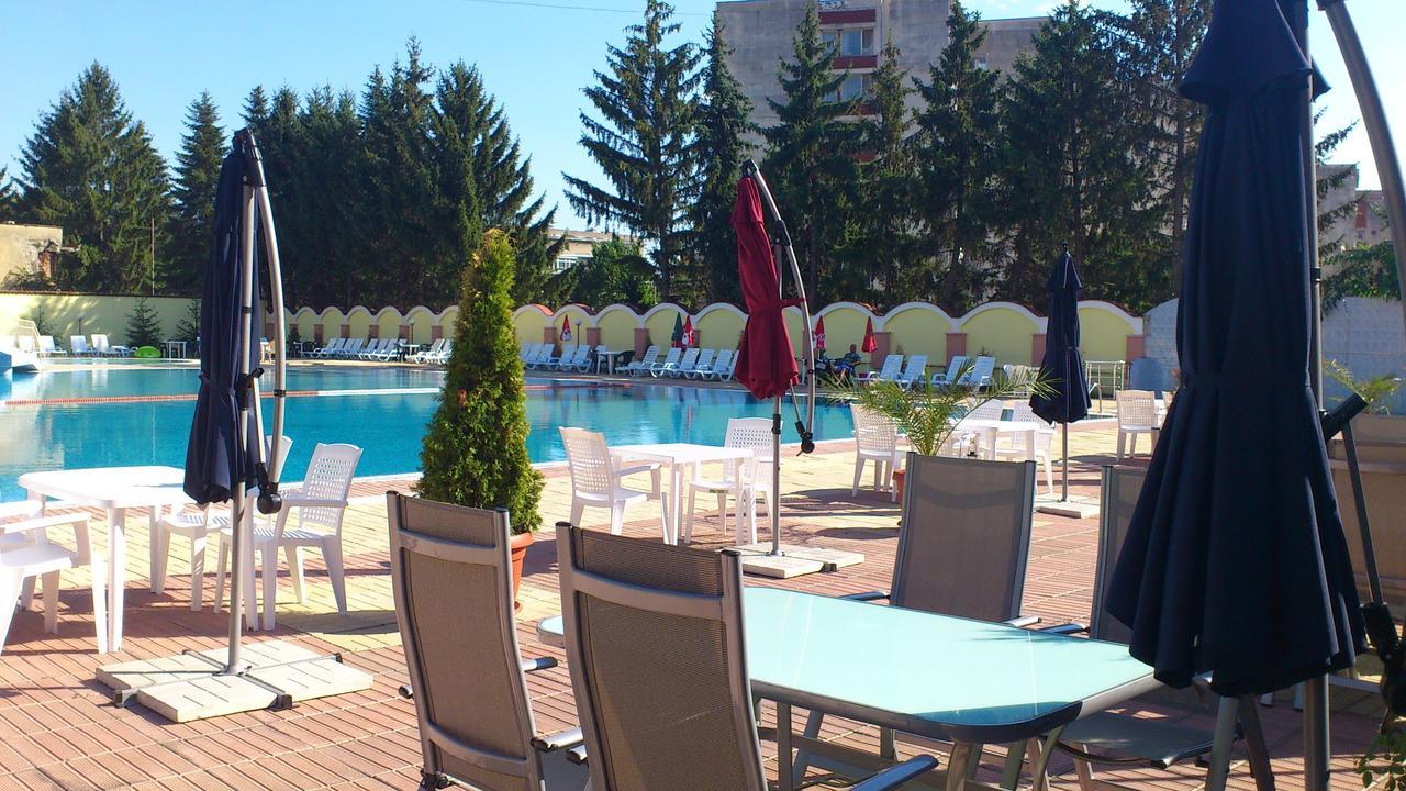 Hotel Mimoza Razgrad エクステリア 写真