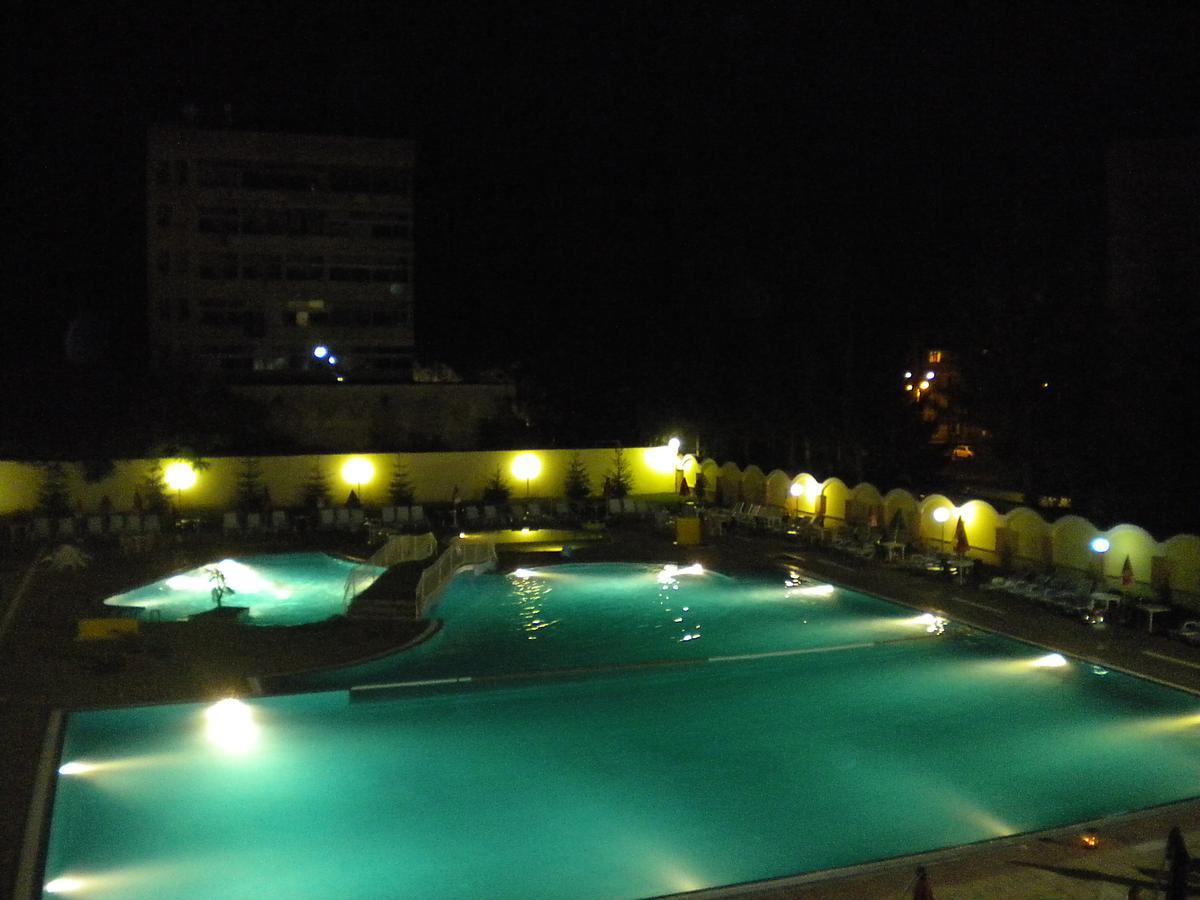 Hotel Mimoza Razgrad エクステリア 写真