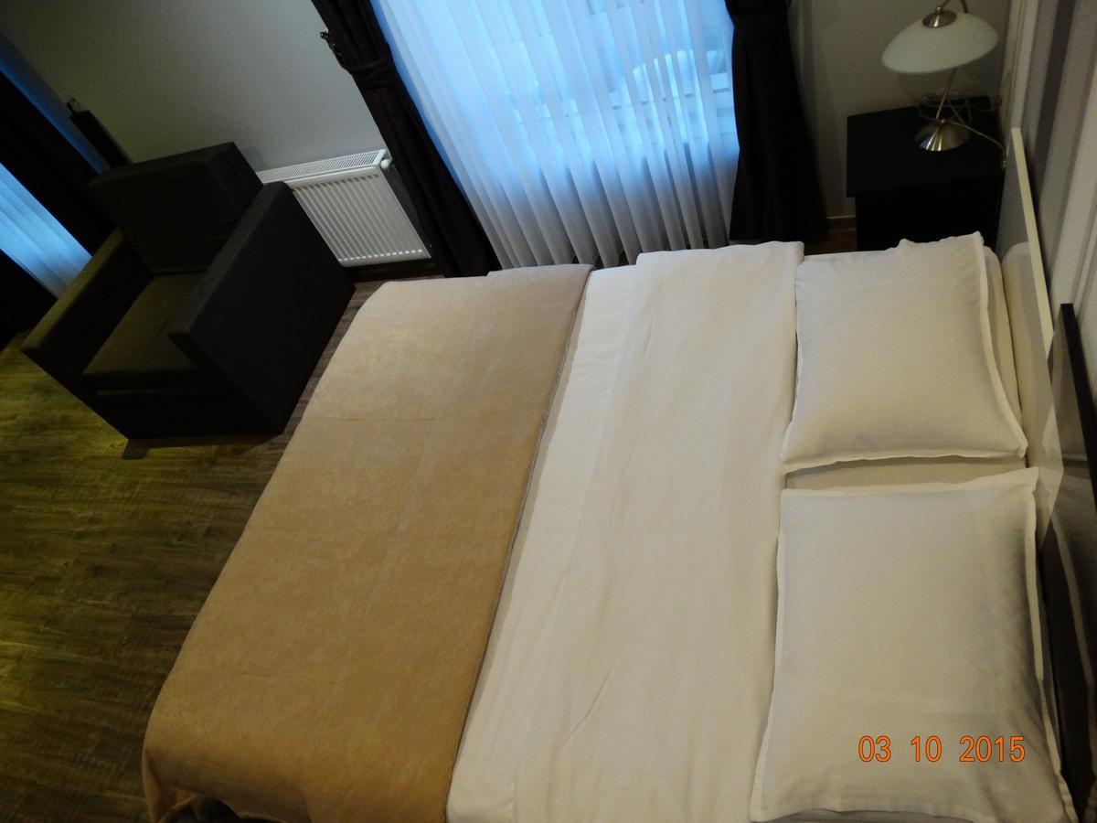 Hotel Mimoza Razgrad エクステリア 写真