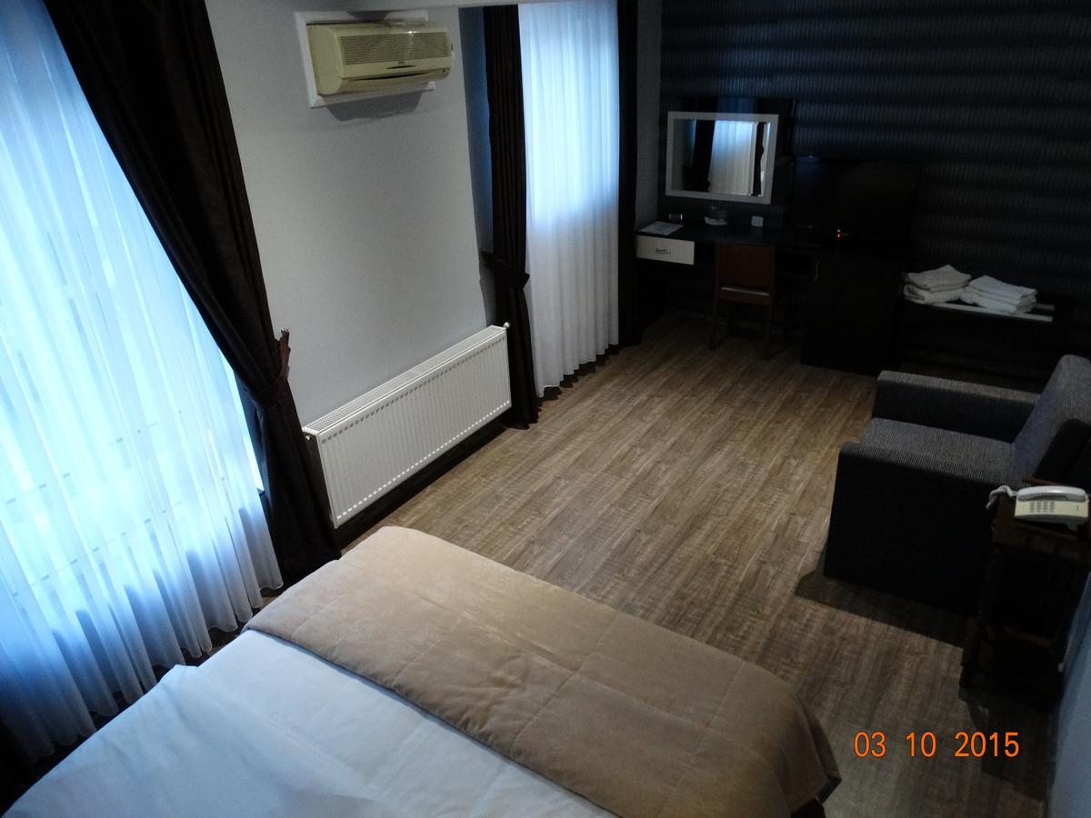 Hotel Mimoza Razgrad エクステリア 写真