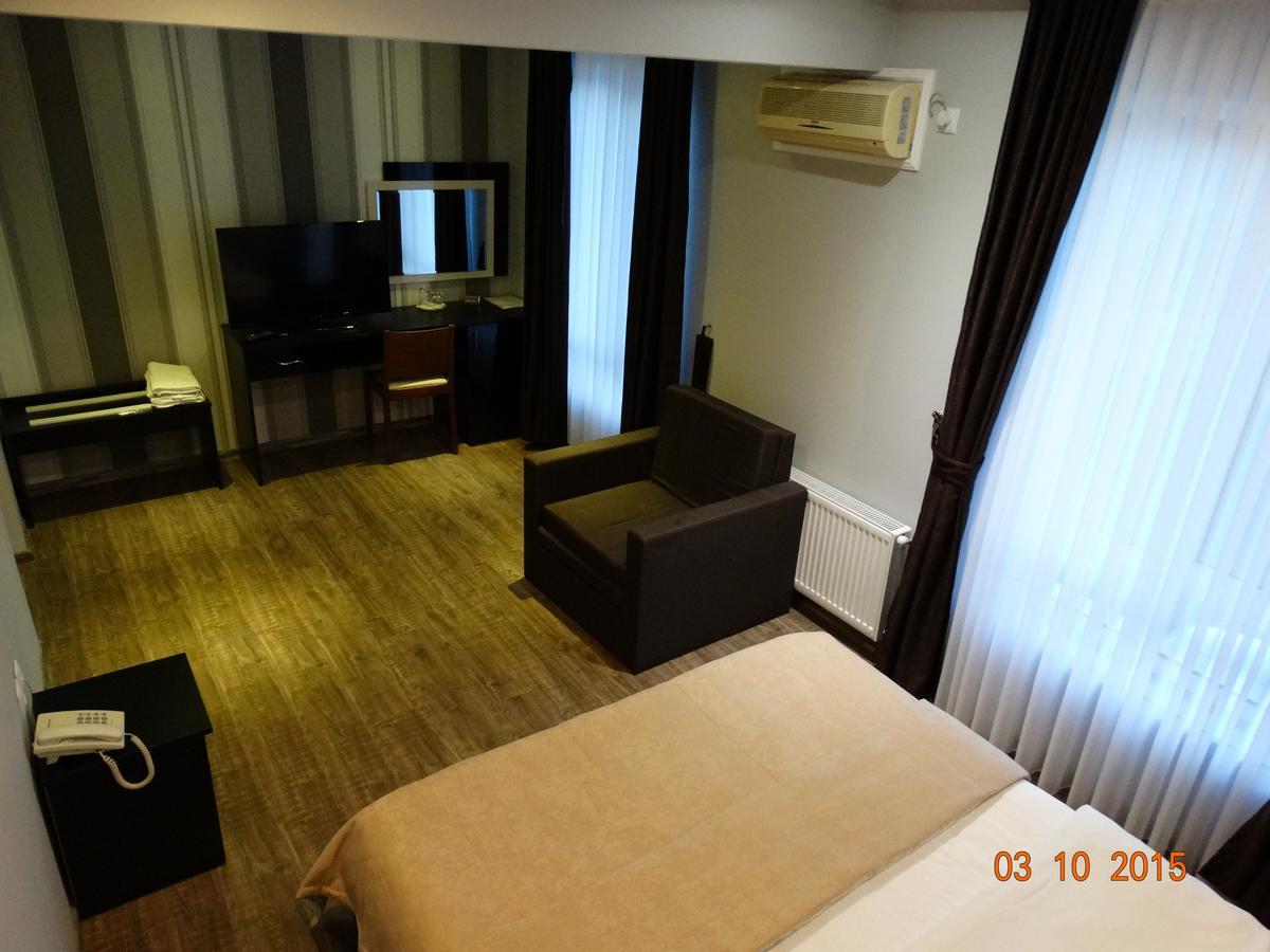 Hotel Mimoza Razgrad エクステリア 写真