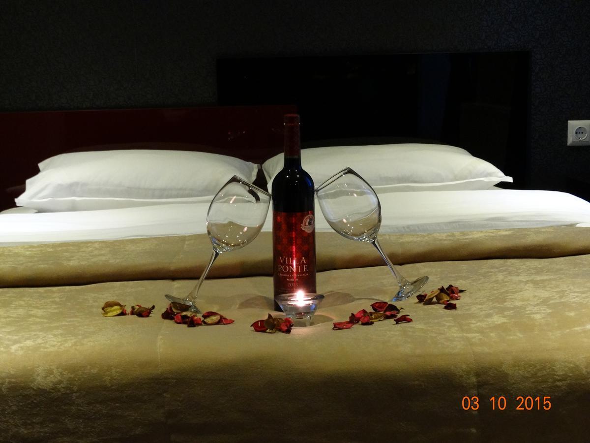 Hotel Mimoza Razgrad エクステリア 写真